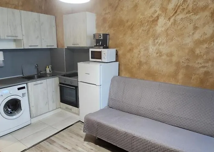 Colonel 954 アパート *