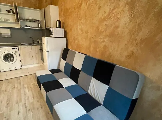 Colonel 954 アパート *